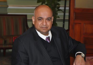 عمرو الأتربي عميد كلية التجارة جامعة عين شمس